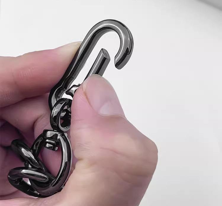 カラビナ キーホルダー おしゃれ 亜鉛合金製 バネクリップ ストラップ 金属 バックル 耐久性 スプリング 取り外し可能 フック 車 チェーン メタル