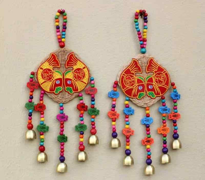 壁掛け インテリア 民族風 エスニック 飾り 竹製 風鈴 吊り下げ レストラン 民宿 壁 装飾 絵画 レトロ ノスタルジック カラフル ポンポン 魚 花