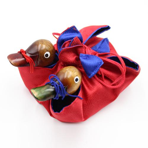 鳥 置物 インテリア 民族風 飾り 結婚式 韓国 伝統的 動物 装飾 デザイン ウェディング 用 木製 オシドリ 工芸 縁起 良い