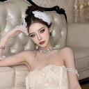 ヘアアクセサリー 結婚式 レディース ブライダル 花嫁 ウェディング ヘッドドレス 髪飾り パーティー お色直し 撮影道具 おしゃれ 韓国 羽 クリップ イヤリ...