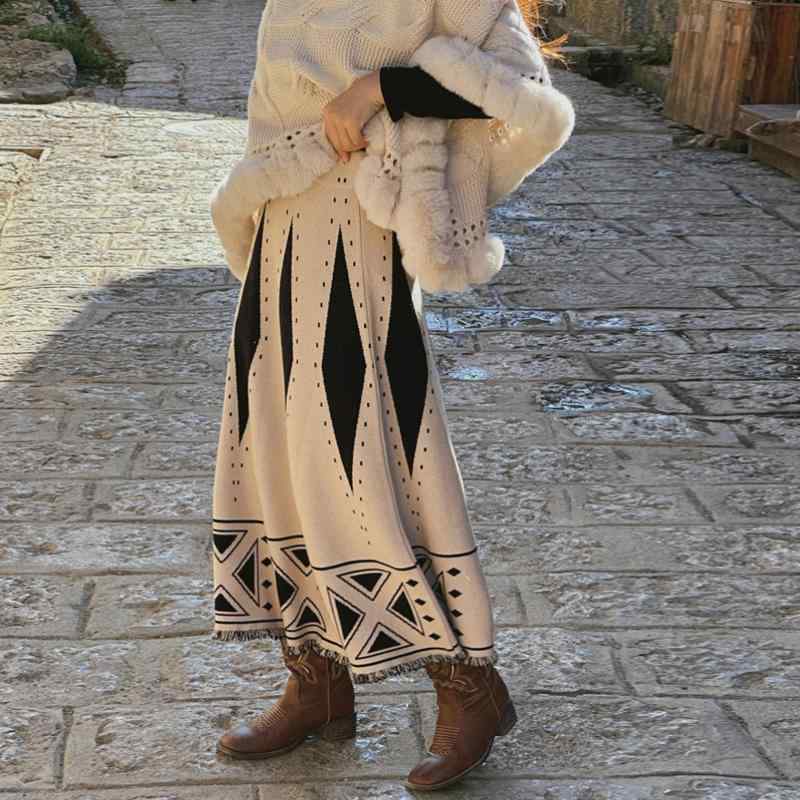 ロングスカート 秋 おしゃれ レディース エスニック 民族風 Aライン 大人 きれいめ レトロ カジュアル フリーサイズ 体型カバー