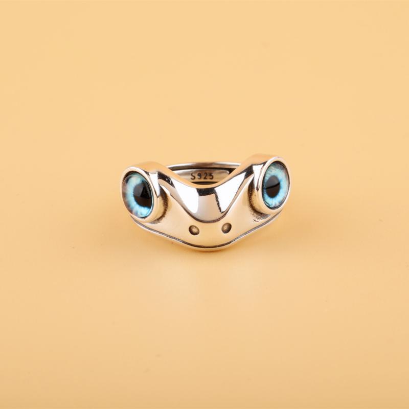 カエル 指輪 リング アクセサリー アニマル モチーフ フロッグ ユニーク ギフト デビルズ アイ 願掛け 立体 装飾 メンズ レディース フリーサイズ 調節可能