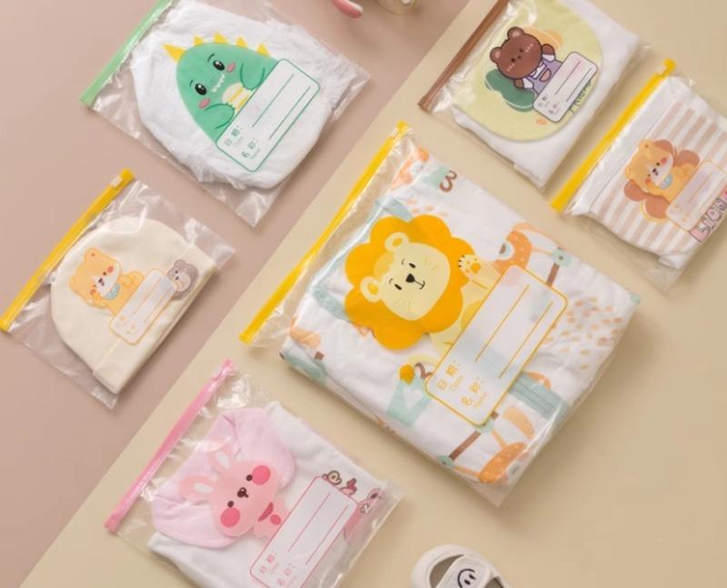 ジッパーバッグ かわいい ベビー おむつ 衣服 おもちゃ 仕分け 収納 スライダー マチ 厚手 洗え
