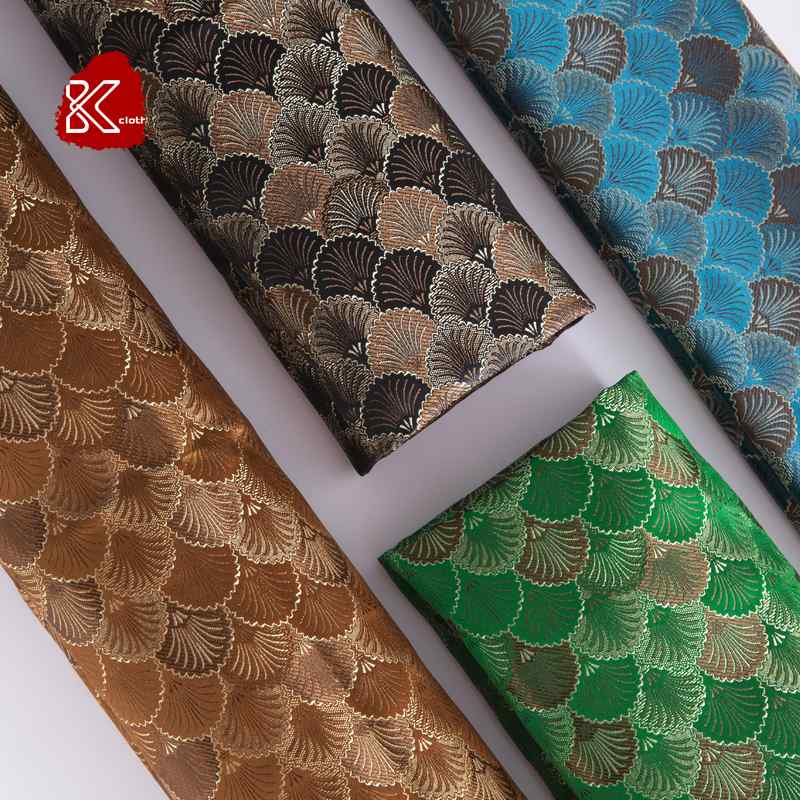 鱗柄 生地 布 かっこいい ドラゴン 衣装 中国 チャイナ 民族 ステージ パフォーマンス ジャカード エスニック ベスト 光沢 子供 服 小物 手作り DIY 裁縫 手芸 青 茶色 黒