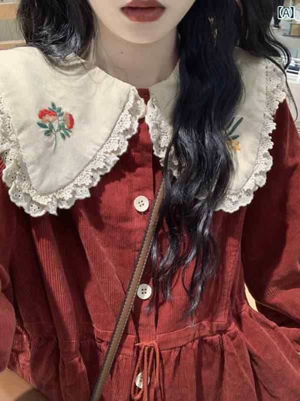 ワンピース レディース 秋冬 前開き ボタン 紐ベルト タッセル コーデュロイ 長袖 Aライン ミモレ丈 刺繍 ビックカラー おしゃれ カジュアル 花 赤 アプリコット