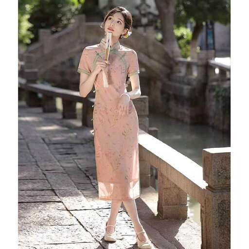 チャイナ ドレス 民族 衣装 中国 女性 コスプレ ピンク 夏 レトロ 通気性 デイリー 半袖 スタンドカラー ボタン 刺繍 ビーズ ミドル レングス タイト サイド スリット きれいめ 上品 パイピング レディース 花柄 大きいサイズ S M 2XL チャイナ ドレス 民族 衣装 中国 女性 コスプレ ピンク 夏 レトロ 通気性 デイリー 半袖 スタンドカラー ボタン 刺繍 ビーズ ミドル レングス タイト サイド スリット きれいめ 上品 パイピング レディース 花柄 大きいサイズ S M 2XL