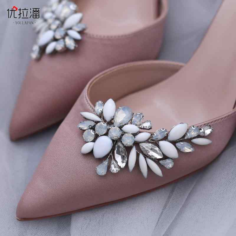 シューズ クリップ おしゃれ 装飾 小物 アクセサリー 着せ替え パンプス 靴 鞄 多用途 結婚式 パーティー 発表会 取り外し可能 キラキラ ビジュー