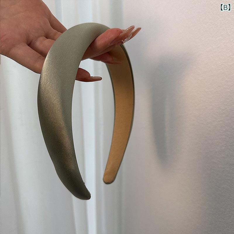 カチューシャ 太 レトロ 大人 レディース おしゃれ 韓国 光沢 立体感 ワイド シンプル ヘアアクセサリー エレガント 白 緑 黒