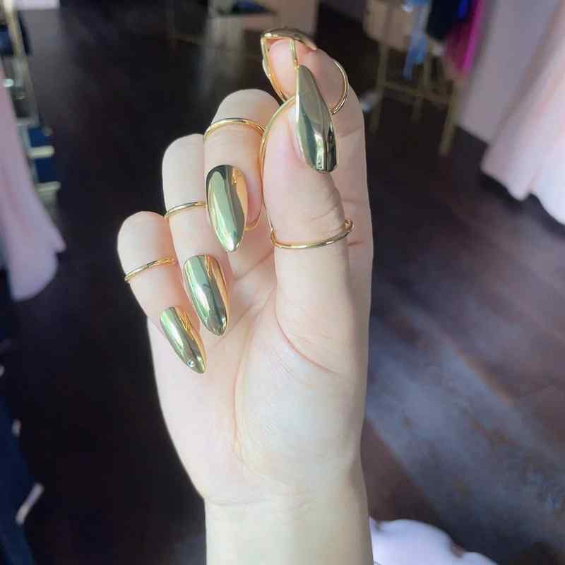 ネイルリング 爪の指輪 ファランジリング 指先 関節 アクセサリー 装飾 フィンガー チップ メタル 個性的 ユニーク シンプル キラキラ 金