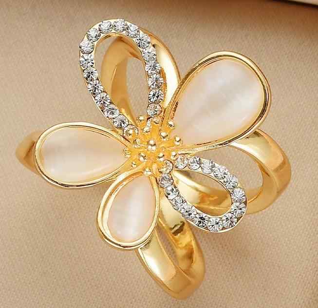 スカーフ 留め 具 リング 韓国 バックル ブローチ 多用途 フォーマル ビジネス セレモニー おしゃれ きらきら 花 クローバー ゴールド プラチナ色