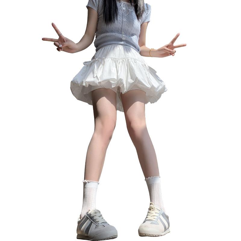 バルーン ショートパンツ レディース 夏 薄手 ハイウエスト ふんわり Aライン キュロット ゆったり 脚長効果 カジュアル おしゃれ シンプル 白 グレー 黒