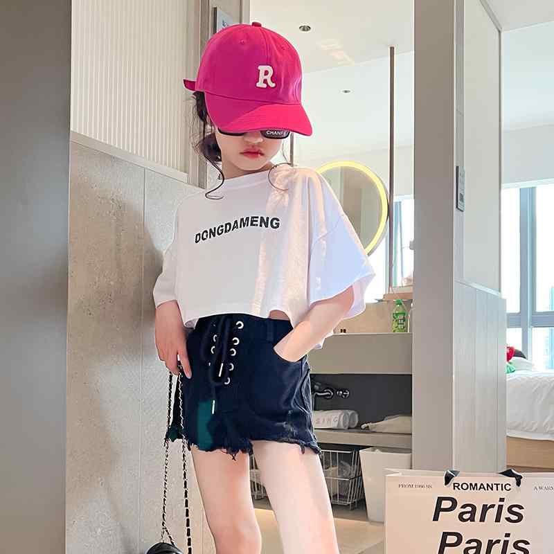 へそ出し トップス キッズ 女の子 半袖 Tシャツ パンツ 夏 コットン ショート ラウンドネック クロップド レースアップ ゆったり オーバーサイズ ダンス ヒップホップ ストリート パフォーマンス 衣装 練習 おしゃれ プリント ホワイト ブラック