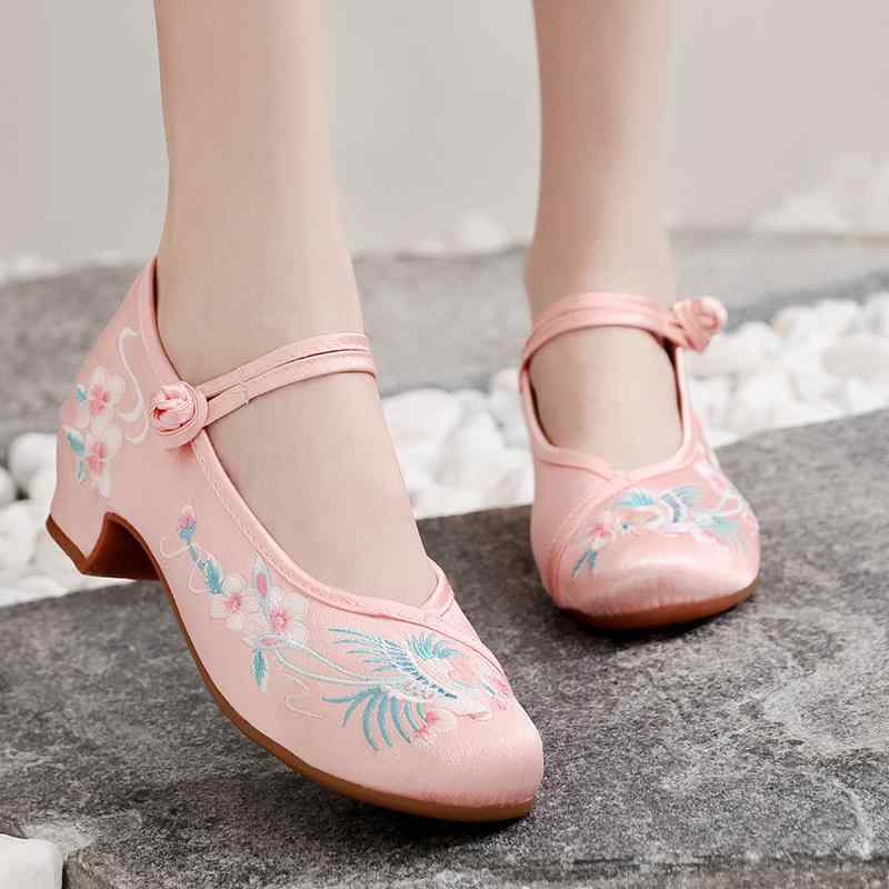 キッズ 女の子 可愛い 靴 刺繍 白 ピンク 赤 パンプス 韓国 ローヒール 歩きやすい 結婚式 中国風 春夏 秋冬 ストラップ 花柄 フォーマル 柔らかい