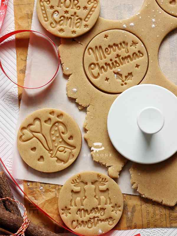 クッキー型 クリスマス 抜き型 フォンダン型 お菓子づくり チョコレート ビスケット パイ生地 キッチン 調理器具 デコレーション 家庭用 かわいい 猫 クマ サンタクロース