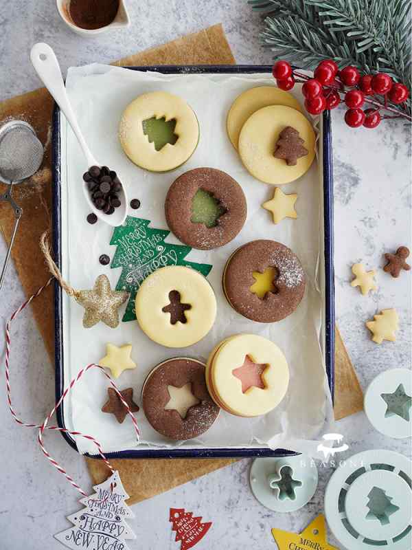 クッキー型 クリスマス 抜き型 フォンダン型 お菓子づくり チョコレート ビスケット パイ生地 キッチン 調理器具 デコレーション 家庭用 かわいい 星 ツリー ジンジャーブレッドマン