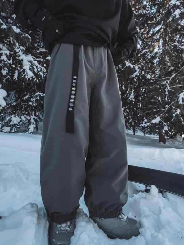 スキーウェア メンズ パンツ レディース スノーボード アウトドア 防水 防風 耐摩耗性 厚手 暖かい ルーズシルエット ベルベット カジュアル 無地 グレー 白