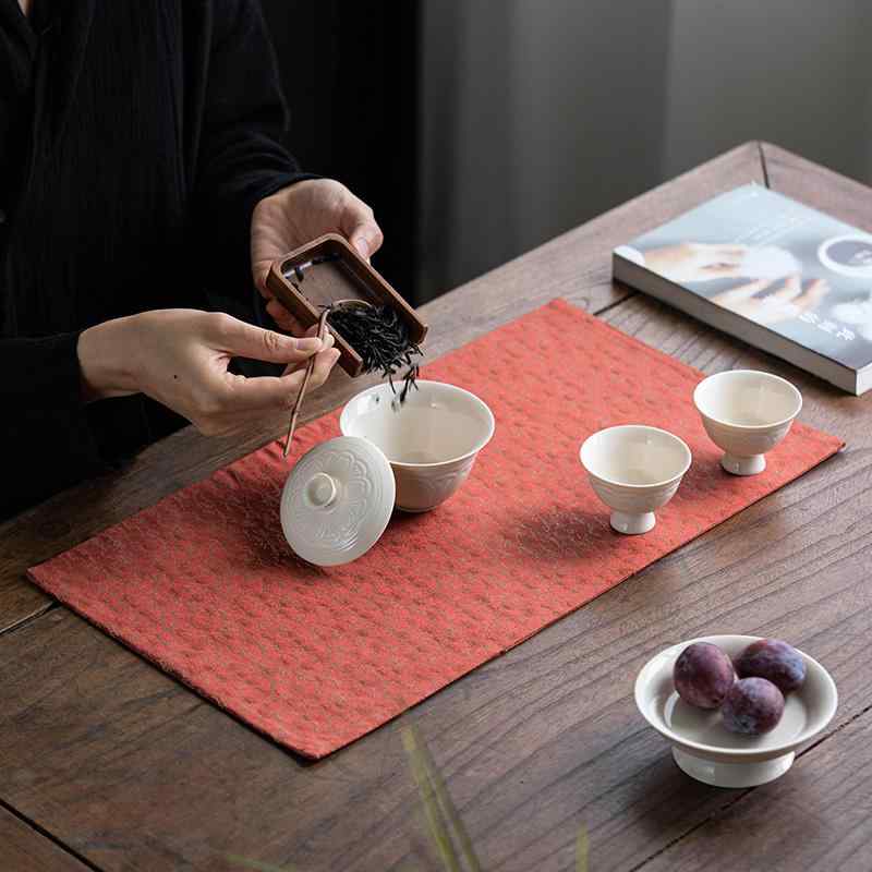 ランチョンマット おしゃれ ティーマット チャイナ風 両面 錦 レトロ 防水 来客 お茶会 ホームパーティー ダイニング 長方形 シンプル