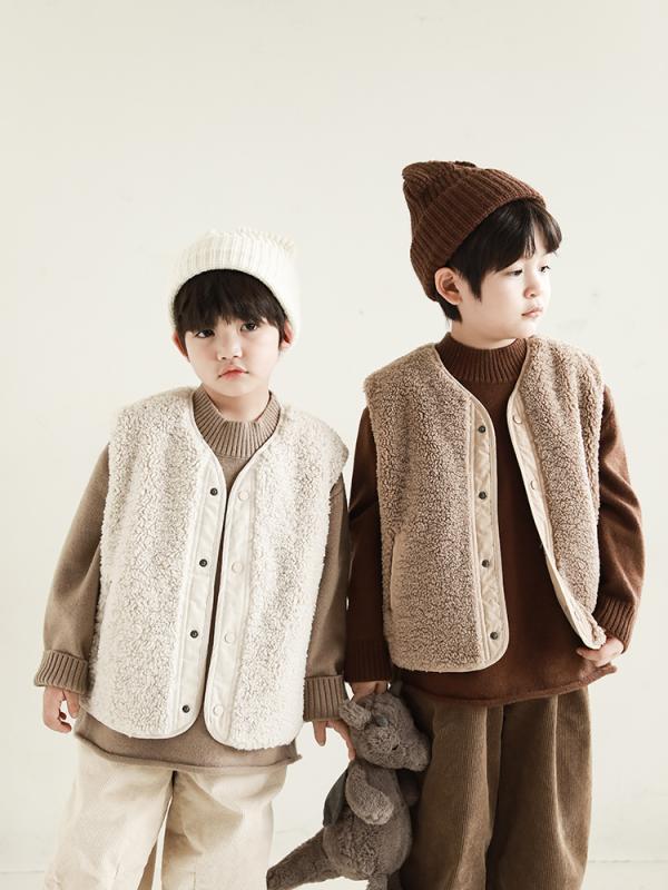 素材構成: ポリエステル繊維100