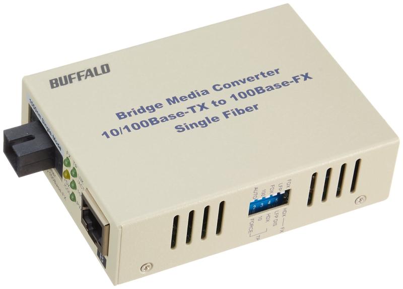 BUFFALO (バッファロー) 光メディアコンバータWDM20kmタイプB LTR2-TX-WFC20BR地球環境に優しい国際レベルの環境性能光ファイバ1芯でデータの送受信を実現する「WDM技術」採用リンクトラブル時の素早いネットワーク回復をサポートする、「LFP機能」対応最大20kmの通信が可能より効率的な転送を行う「1536bytesフレーム」対応