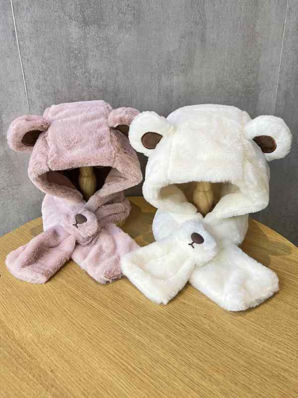 キッズ フードウォーマー ベビー 女の子 男の子 かわいい 冬 帽子 暖かい 防寒 防風 保温 クマ 耳付き ふわふわ もこもこ 柔らかい 起毛 厚手 マフラー 一体型 寒さ対策 お出かけ 外遊び お散歩 ぬいぐるみ 動物 茶色 ピンク ミルキーホワイト