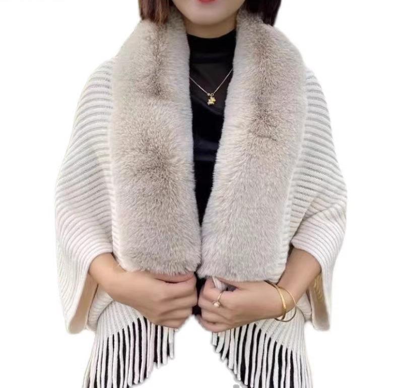 レディース アウター マント ケープ ポンチョ コート ショール 暖かい ファー 秋冬 大判 おしゃれ 防寒 厚手 ビッグカラー 黒 赤 カーキ