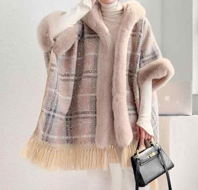 レディース アウター マント ケープ ポンチョ コート ショール 暖かい ファー 秋冬 大判 おしゃれ 防寒 起毛 チェック柄 厚 フード付き カーキ