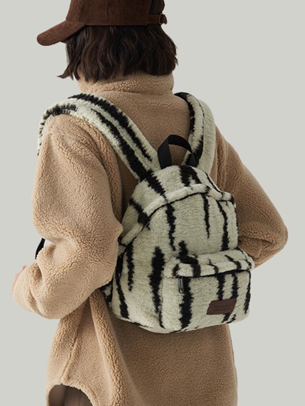 Rucksacks, Day Packs - リュックサック レディース ジッパー 柄 ミリタリー レオパード 女性 バッグ 秋冬 バックパック かわいい カジュアル 韓国 お出かけ 普段使い 通学 白 茶 もこもこ