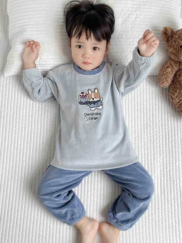 楽天フロントップ楽天市場店パジャマ キッズ 男の子 冬 犬 くま 起毛 厚手 子供 服 セット 秋 ズボン ラウンドネック ホームウェア もこもこ かわいい 部屋着 寝間着 家 旅行 緑 青 グレー
