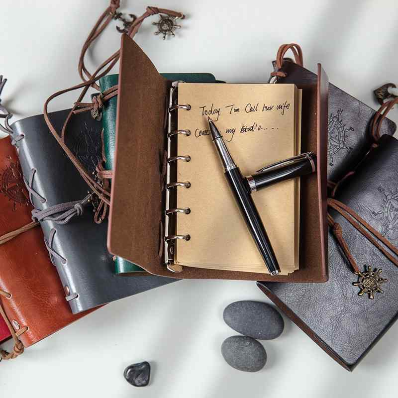 小さい メモ帳 ノート ルーズリーフ 文具 A6 7 韓国 茶色 赤 グレー 無地 合皮 レザー クラフト紙 耐久性 スピン 栞紐付き コンパクト 持ち歩き 日記 仕事 スケジュール レトロ シンプル おしゃれ