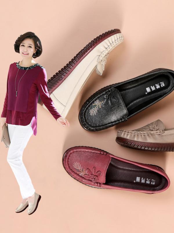 歩き やすい 靴 レディース 50代 フラット シューズ ローヒール ラウンドトゥ PU 浅口 ママ 春秋 牛革 レザー ソフト ソール 快適 革靴 女性 黒 ワインレッド アプリコット