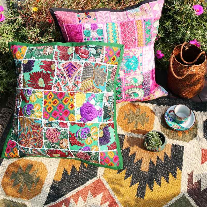 クッション カバー おしゃれ パッチワーク風 花 インド 刺繍 生地 腰 レトロ ビーズ 枕 エスニック 青 赤 ピンク ホーム インテリア ソファ 背もたれ 取り外し可能 装飾 家 リビング 正方形