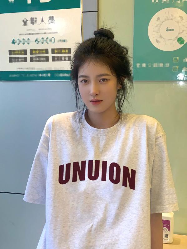 レディース ゆったり目 Tシャツ 夏 大きいサイズ アメリカン レトロ 半袖 ビッグシルエット ラウンドネック シンプル カジュアル 黒 ピンク 白 英字