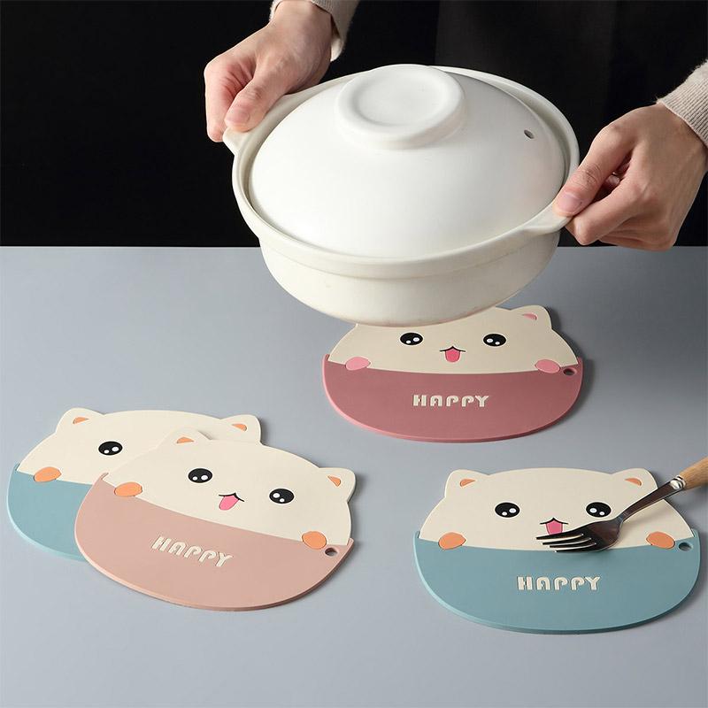 コースター シリコン 北欧 耐熱 マット キッチン ダイニング 家庭用 防水 柔らかい 便利 グッズ セット 大きいサイズ 猫 青 赤 ピンク かわいい