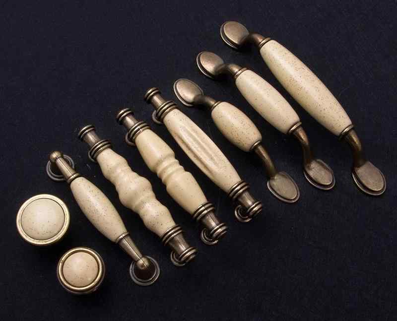 取手 アンティーク調 ハンドル DIY 引手 つまみ 吊り下げ リング レトロ ベージュ 引き出し 食器棚 扉 ..