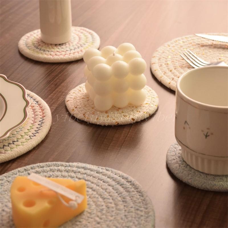 編み物 コースター ラウンド型 綿 北欧風 滑り止め 火傷防止 断熱性 プレースマット ポット マグカップ 生活雑貨 テーブルウェア キッチン ダイニング おしゃれ 白 青 ゴールド