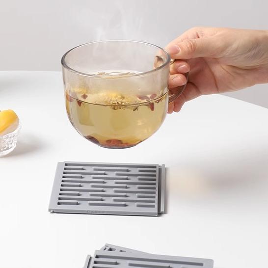 コースター おしゃれ シリコン 家庭用 キッチン用品 マット 鍋敷き 排水パッド 組み替え こぼれ防止 断..