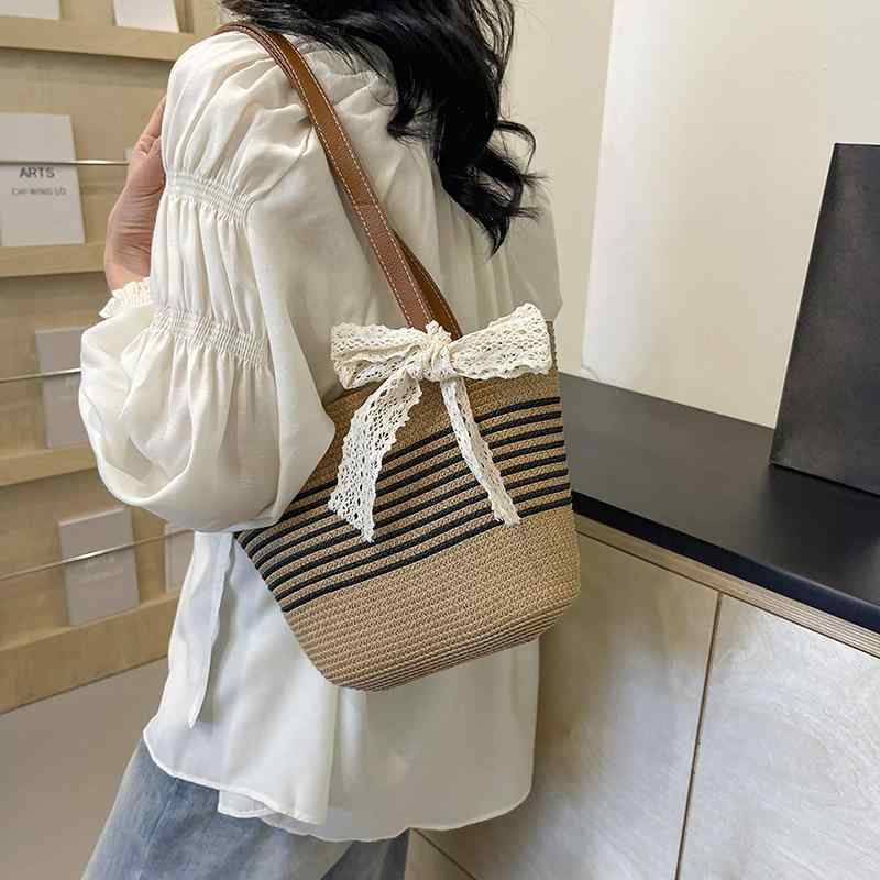 編みバッグ ショルダー トート 大人 レディース おしゃれ 夏 肩がけ ストロー わら 内布 自立 ファスナー ポケット 大容量 手提げ かばん 軽量 普段使い 通勤 リゾート 旅行 ナチュラル カジュアル レース リボン ボーダー アイボリー カーキ