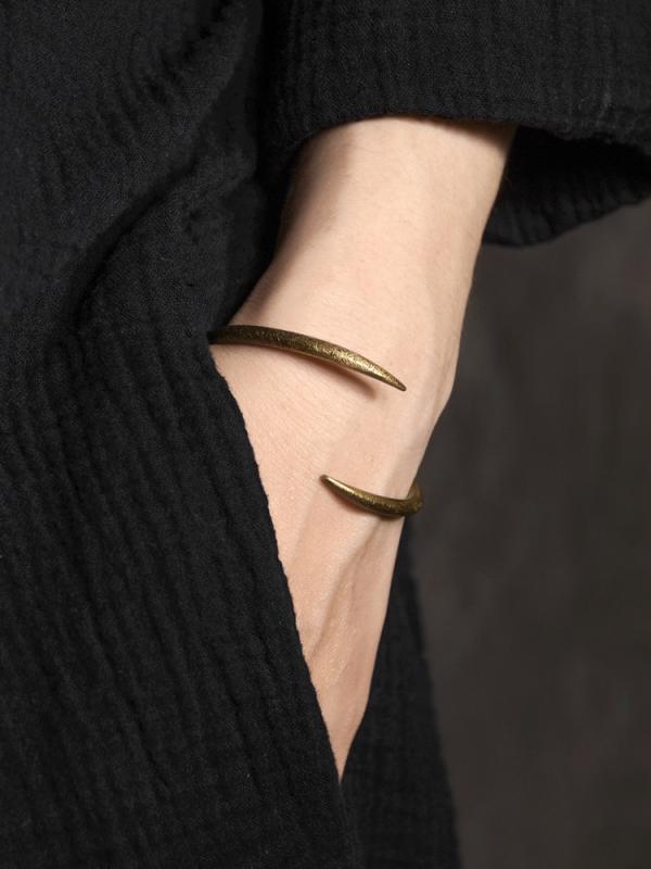 手首 アクセサリー メンズ ブレスレット レディース 手作り シンプル 銅 ヴィンテージ風 カップル 普段使い おでかけ クール 真鍮 おしゃれ お揃い バングル