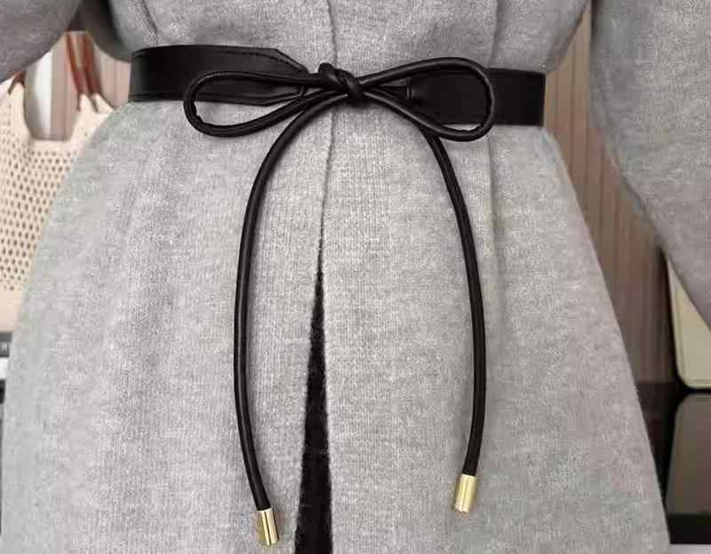 幅: 4cm長さ: シングルループ