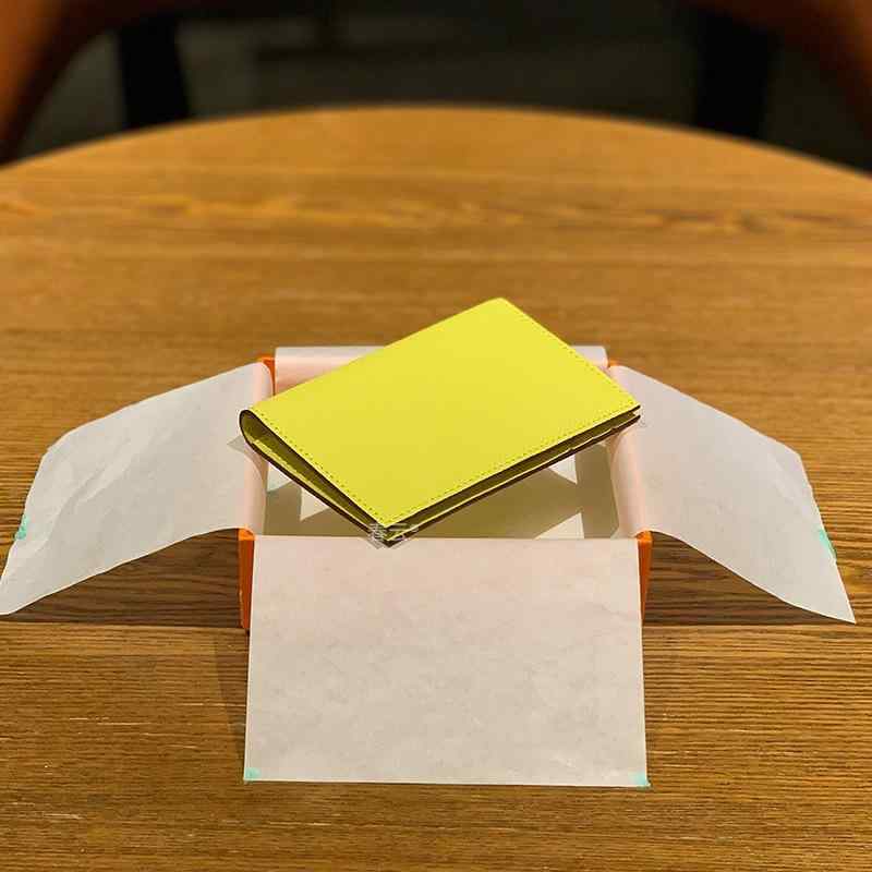 B, C, D, G, J, L, S, T, Z - カードケース レディース 本牛革 二つ折り 薄型 免許証ホルダー 定期券入れ スリム コンパクト 多機能 大容量 高級感 シボ 無地 シンプル 普段使い 通勤 ミニ財布 レモンイエロー ダークグレー ブラック