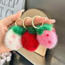 キーホルダー ふわふわ ミニ かわいい ファー イチゴ ポンポン 車 鍵 バッグチャーム 柔らかい プレゼント レディース ピンク 赤 アイボリー