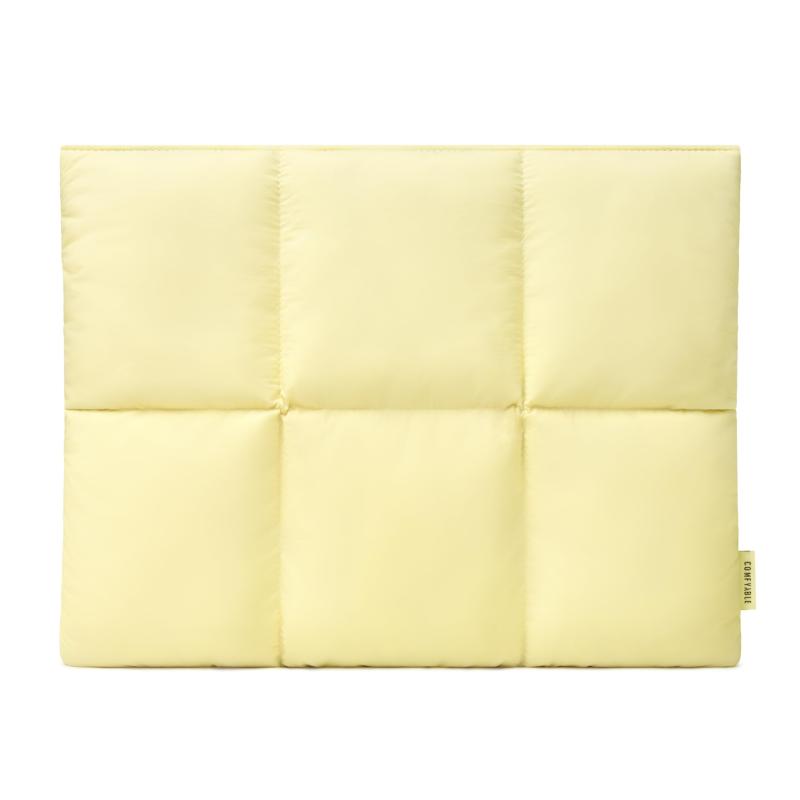Comfyable puffy sleeve for MacBook