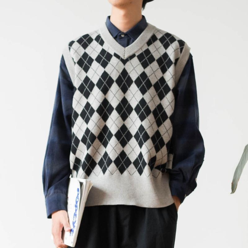 おしゃれ ベスト メンズ レディース 秋冬 ニット プルオーバー Vネック ノースリーブ セーター ソフト ゆったり レトロ カジュアル アーガイル柄 黒 グレ...