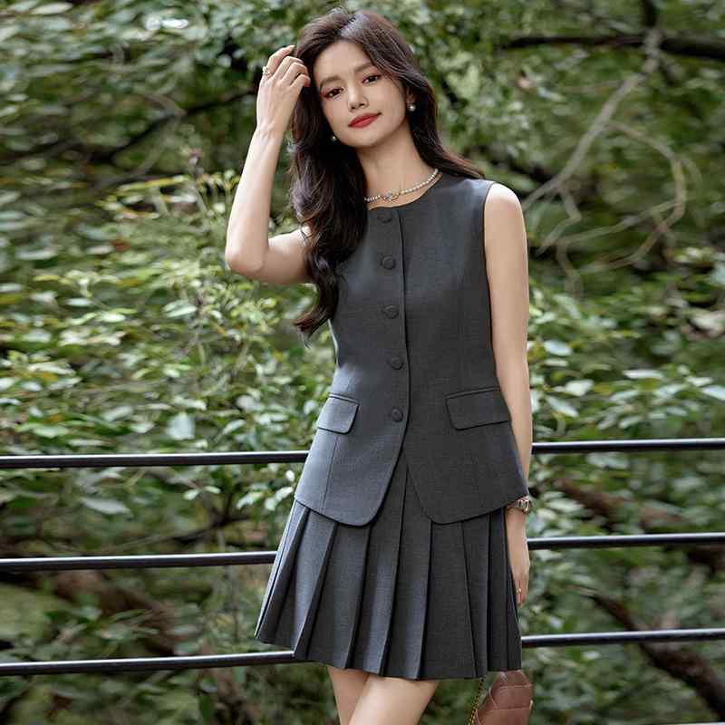 ベスト レディース ジレ セットアップ 上下セット 春夏 スリム 着痩せ テーラードカラー 襟 事務服 制服 オフィス 通勤 ビジネス フォーマル 高級感 大人 きれいめ ポリエステル ブラック グレー ブルー