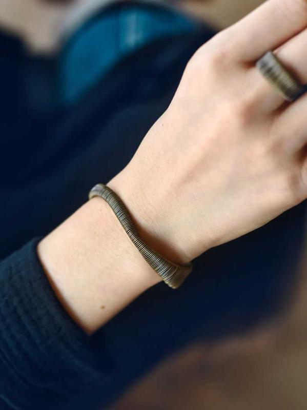 ブレスレット メンズ アクセサリー ユニセックス アンティーク調 バングル ワイヤー 腕輪 装飾 小物 ハンドメイド 個性的 スタイリッシュ おしゃれ