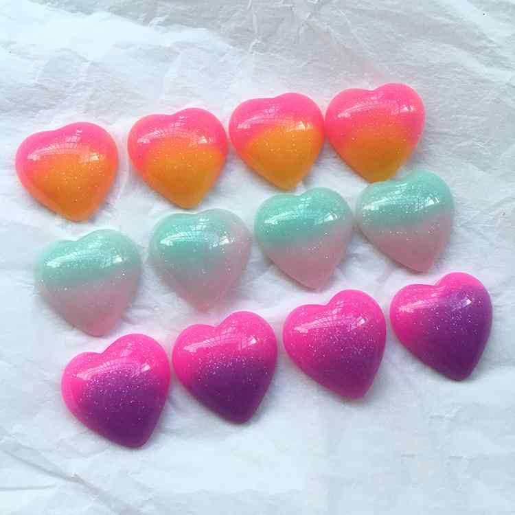 ハンドメイド パーツ グラデーション バイカラー 樹脂 ハート型 DIY 材料 手作り イヤリングヘッド ヘ..