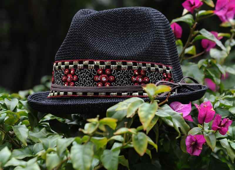 麦わら帽子 レディース エスニック風 刺繍 ビーチ 夏 フラット 日焼け防止 海辺 レジャー カジュアル ..