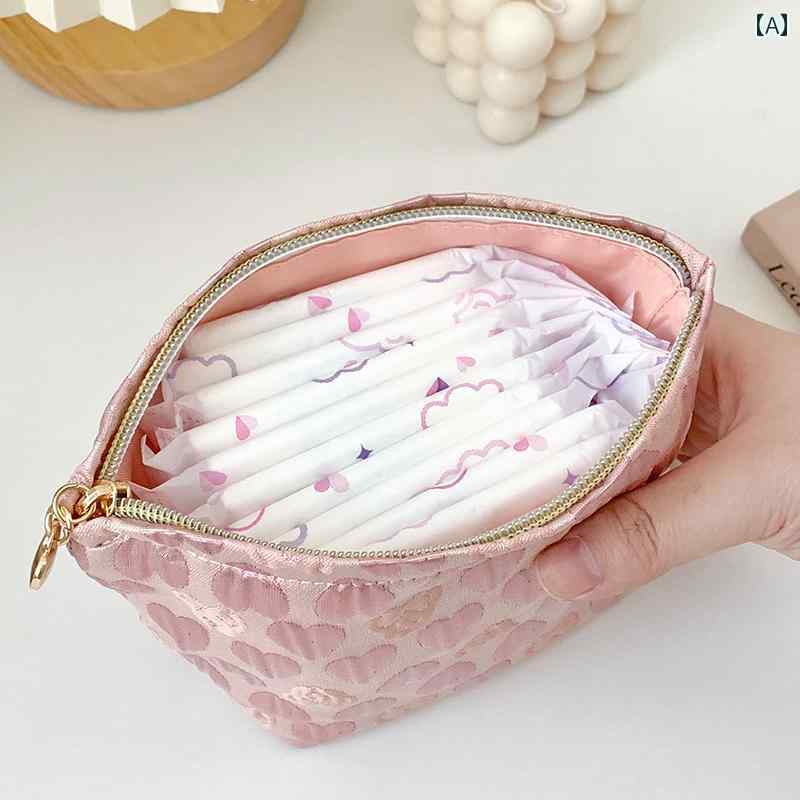 ナプキンポーチ サニタリー 整理用 タオル 収納 袋 バッグ ポータブル 女の子 レディース 学生 可愛い 小さい 大容量 綿 ピンク ファスナー ハート 便利