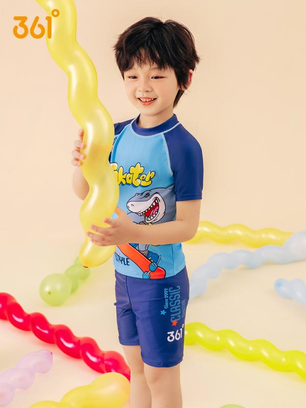Rakuten - 子供 水着 男の子 セパレート セット 小学生 ブルー イエロー 水泳帽 ゴーグル 恐竜 サメ かわいい レジャー スポーツ 半袖 伸縮性 通気性