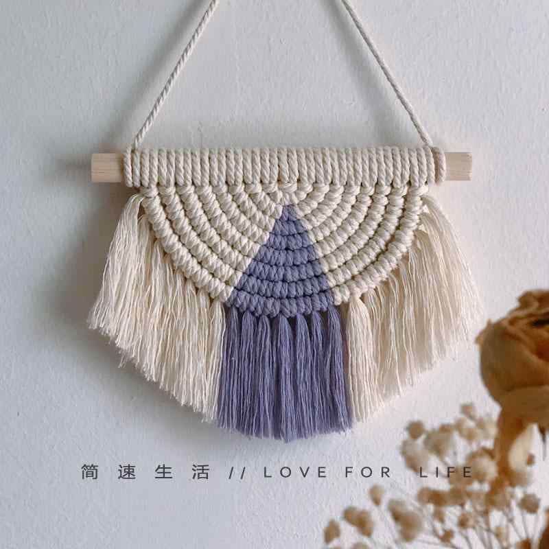 マクラメ タペストリー 北欧 おしゃれ コットン フリンジ ロープ織り ボヘミアン 壁掛け 吊り下げ 装飾 インテリア 雑貨 ウォールデコレーション 玄関 リビング 寝室 模様替え ナチュラル 木製ビーズ 半円 バイカラー 青 ワインレッド